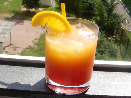 Garibaldi zdjęcie Cocktail - Campari z sokiem pomarańczowym