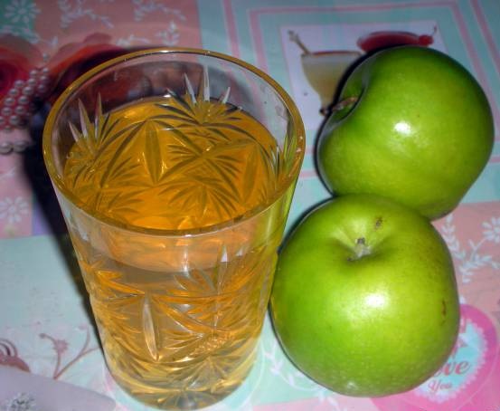 foto domač jabolčni kis