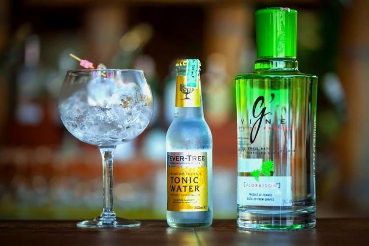 Koktejl s ginem a tonikem – jak to udělat správně