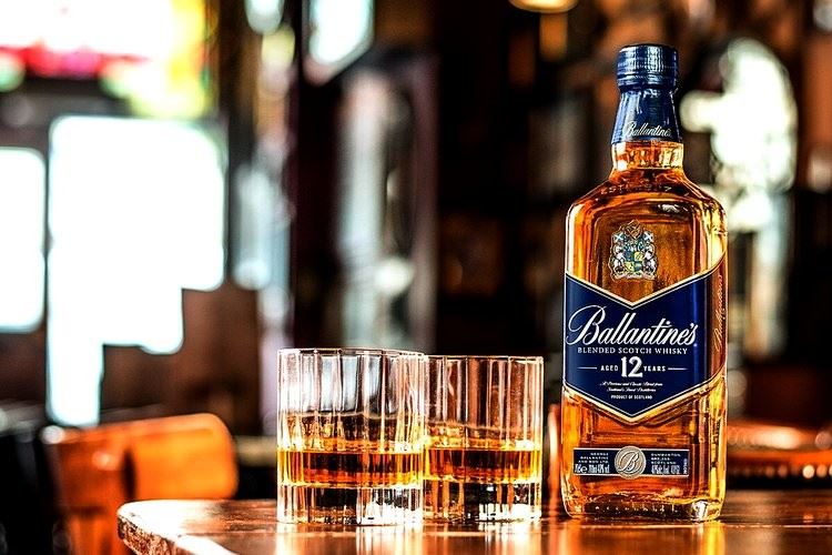 Whisky Ballantines (Ballantine's): značilnosti okusa in vrste blagovnih znamk
