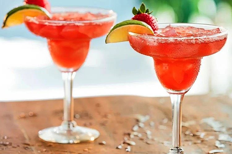 Полуниця Маргарита (Strawberry Margarita): класичний рецепт