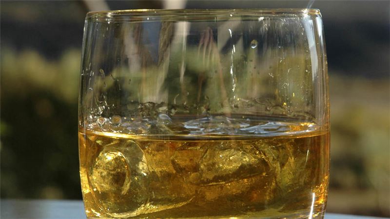 Ako vyrobiť whisky z mesačného svitu