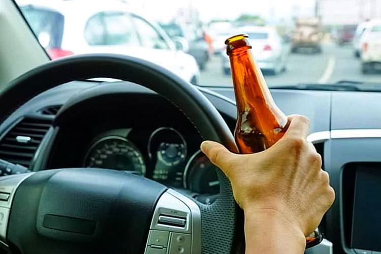 Bere fără alcool în timpul conducerii: se poate bea și cât
