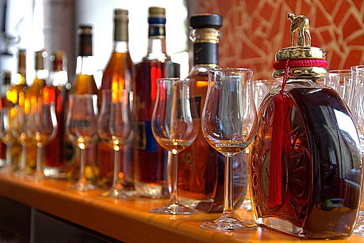 Видове коняк: класификация и категории алкохолни напитки в Русия