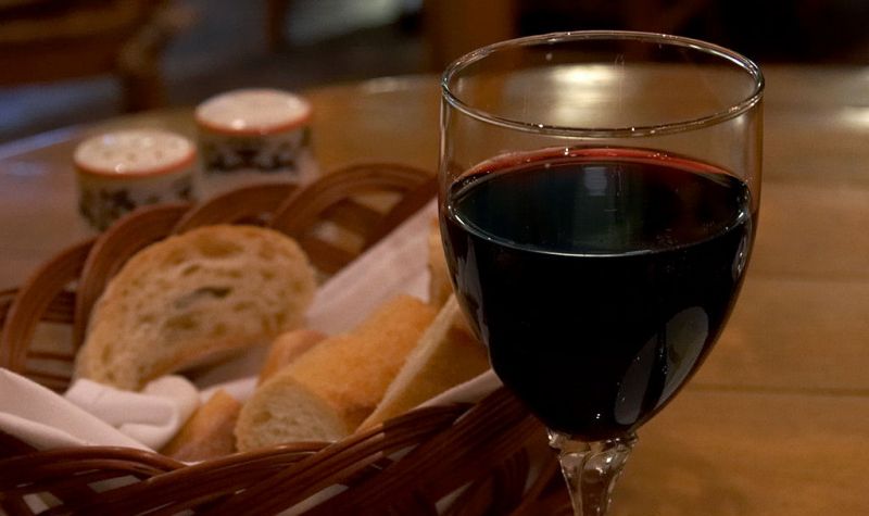 як правильно пити вино Хванчкара
