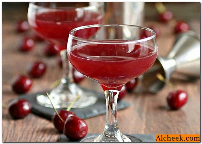 Wiśniowy likier na alkohol alkohol nalewka receptury wiśni na