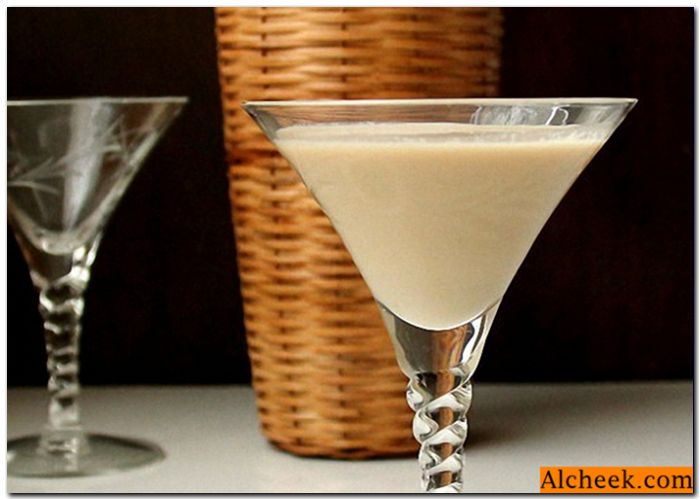 Koktejl "Alexander": koktajl recepti z žganjem, džin in mante