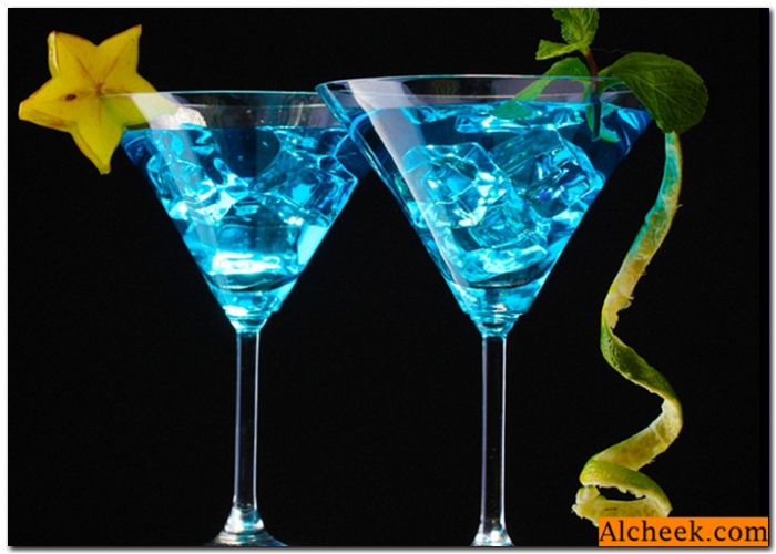 Koktajli z "Blue Curacao": recepti alkoholne koktajle na osnovi likerja "Curacao"