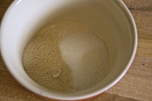 Брага от захар с големи скокове: как да се готвя обърната сироп