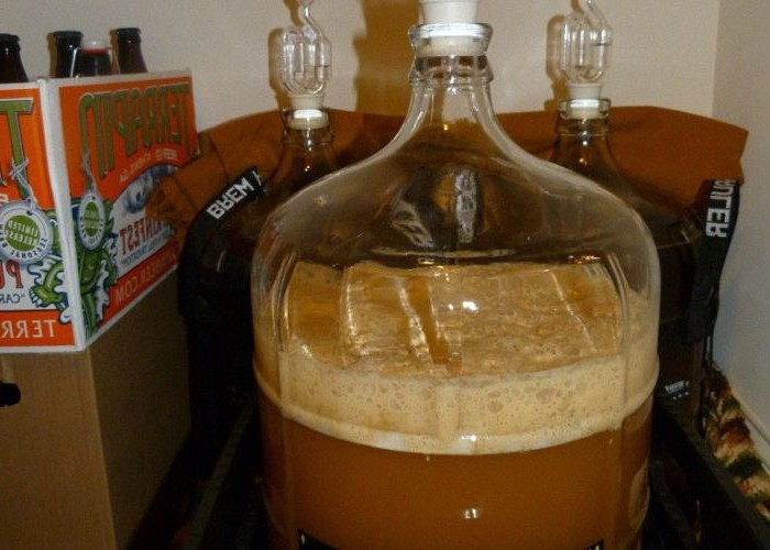 Jak lze zjistit připravenost domácího piva do destilované měsíčního svitu