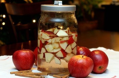 Infúzia jablkami recept doma na vodku a alkoholu