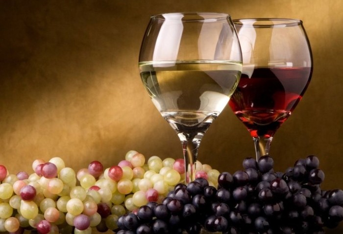 Recept na domácí vína z hroznů: modrá a bílá domácí