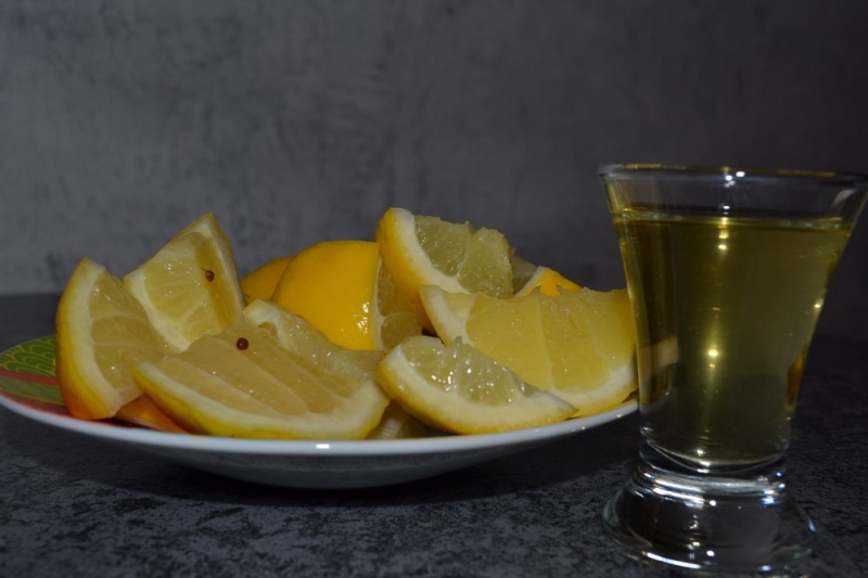 домашняя лимонная водка