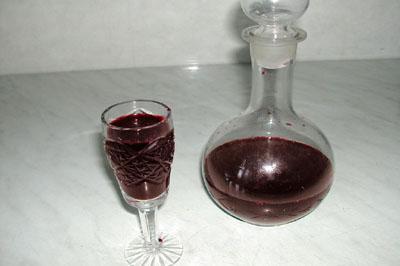 Foto hišnega vina s češnje